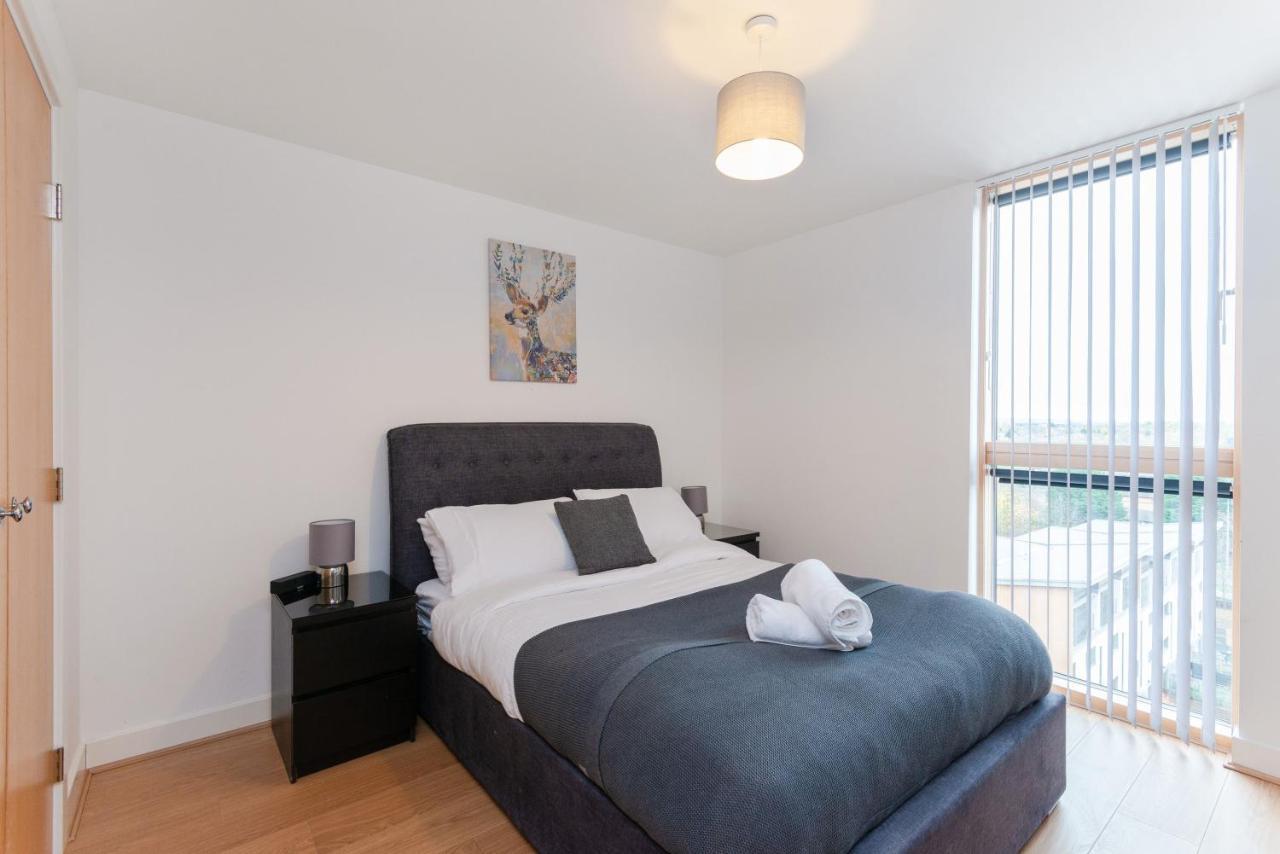 The Vizion Serviced Apartments From Pincott Properties - Free Parking, Private Balcony, And Wifi Milton Keynes Esterno foto