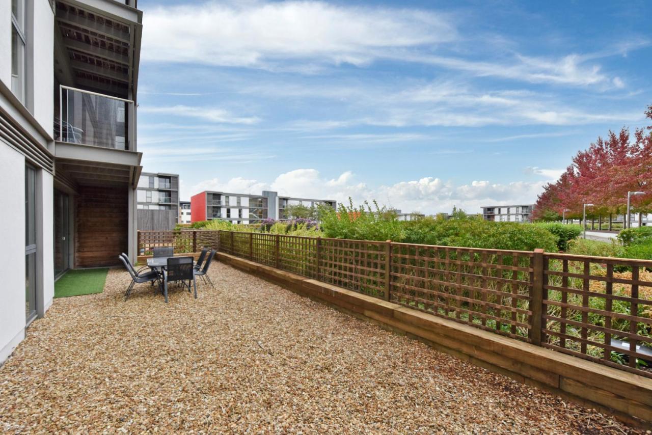 The Vizion Serviced Apartments From Pincott Properties - Free Parking, Private Balcony, And Wifi Milton Keynes Esterno foto