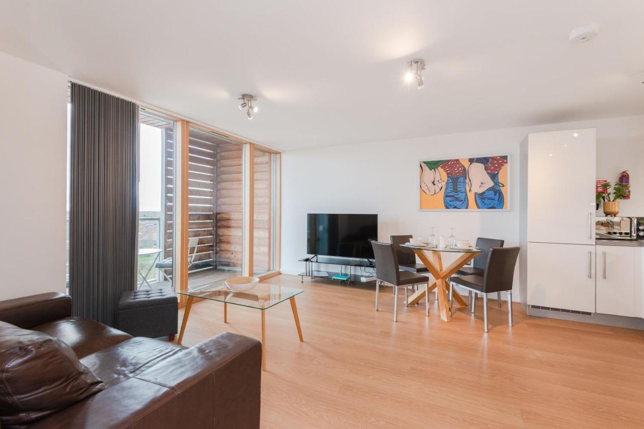 The Vizion Serviced Apartments From Pincott Properties - Free Parking, Private Balcony, And Wifi Milton Keynes Esterno foto