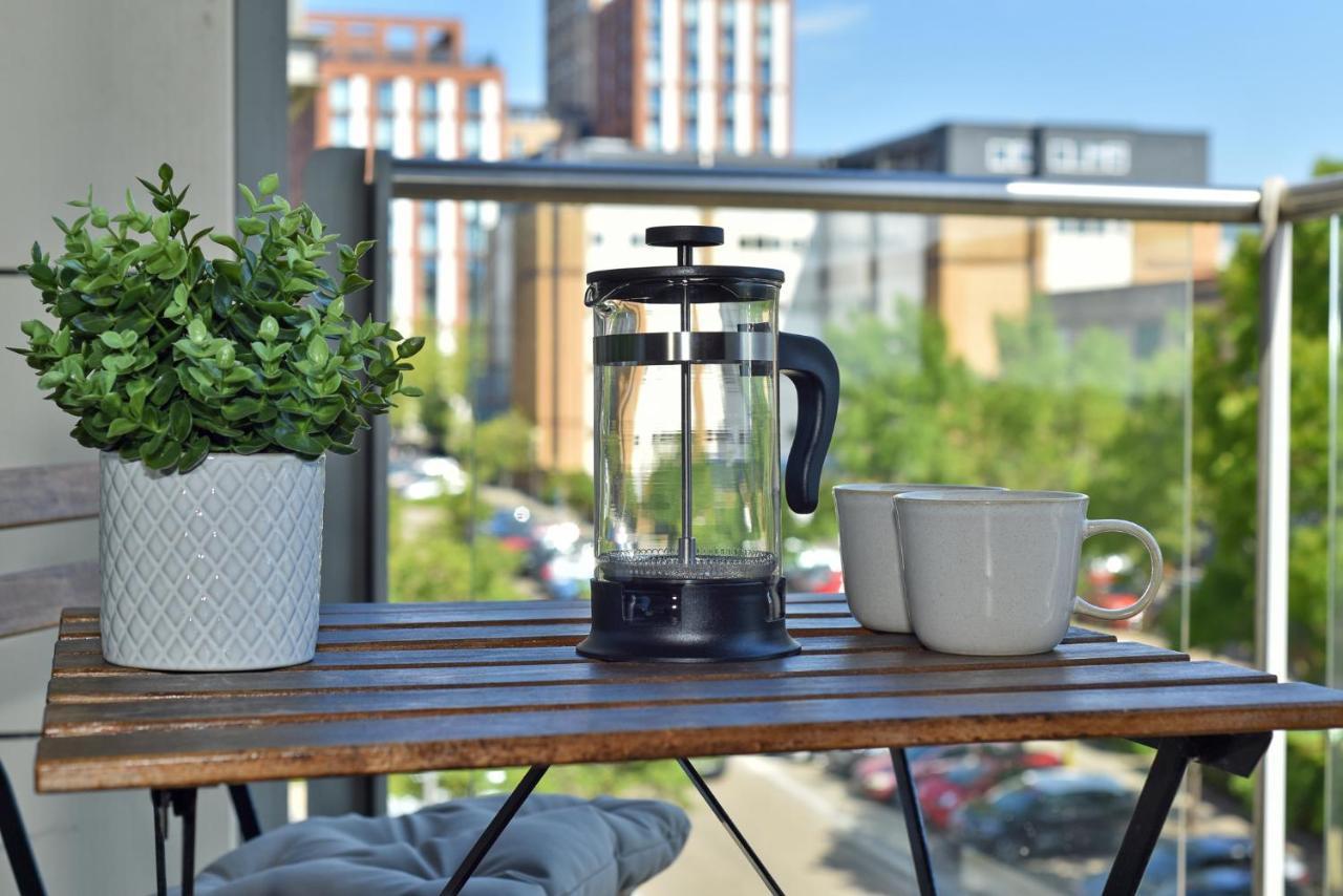 The Vizion Serviced Apartments From Pincott Properties - Free Parking, Private Balcony, And Wifi Milton Keynes Esterno foto