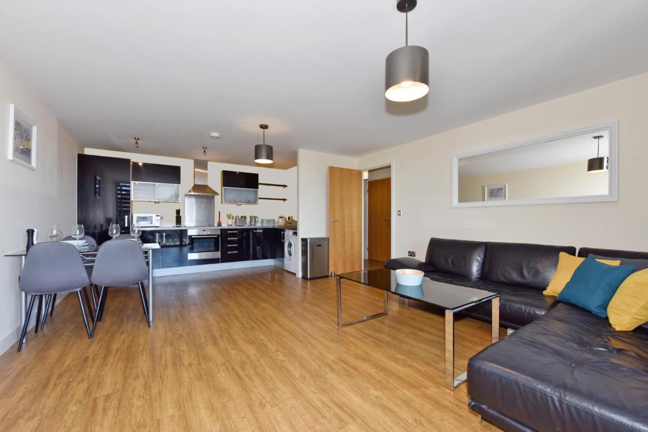 The Vizion Serviced Apartments From Pincott Properties - Free Parking, Private Balcony, And Wifi Milton Keynes Esterno foto