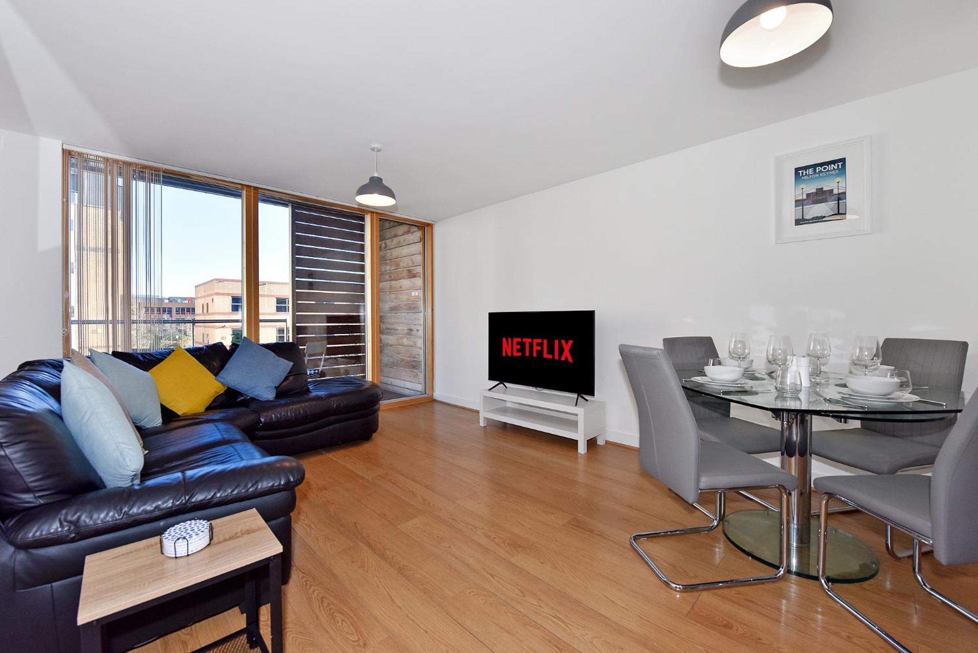 The Vizion Serviced Apartments From Pincott Properties - Free Parking, Private Balcony, And Wifi Milton Keynes Esterno foto