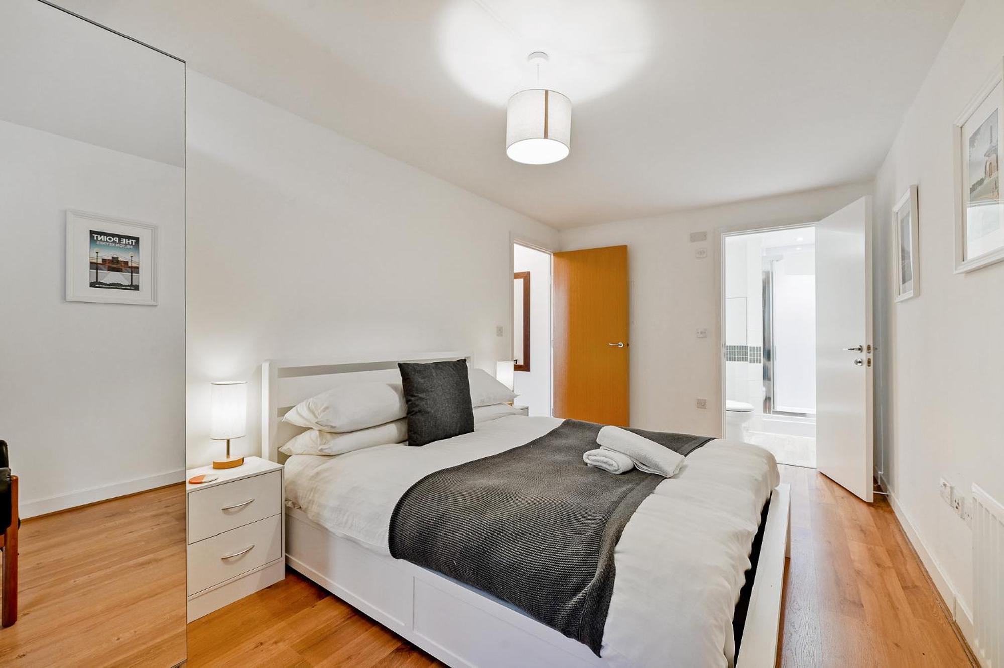The Vizion Serviced Apartments From Pincott Properties - Free Parking, Private Balcony, And Wifi Milton Keynes Esterno foto